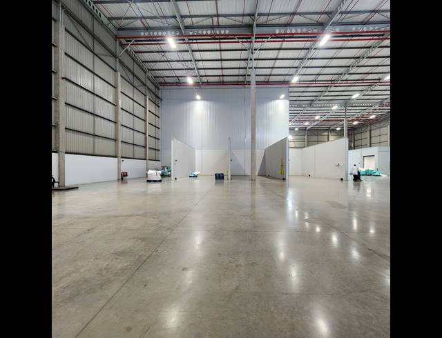 3,450M² WAREHOUSE TO LET IN RIVERHORSE VALLEY